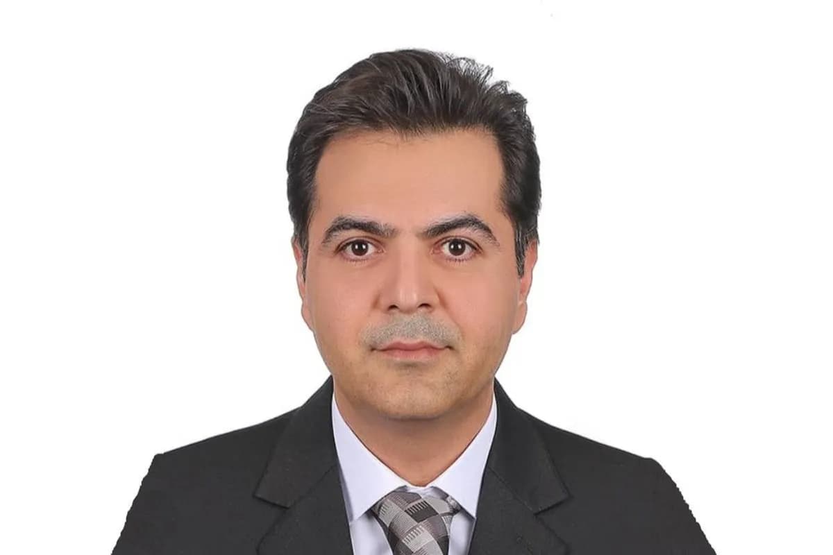 https://s2.webstatic.net/business/dr-rezakargaran-131/17488391602530a8-1200x800.webp